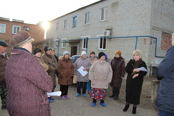 Ирина Марьяш проинспектировала ход реализации обращений жителей поселений Советское и Шарданово